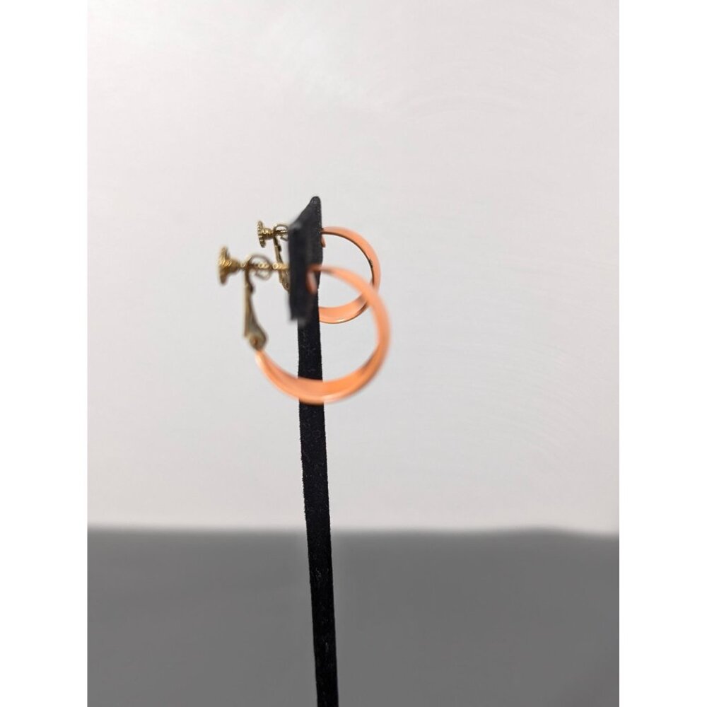 Vintage Napier Orange Peach‎ Metal Hoop Earrings Screw Back CLip - Picture 2 of 8